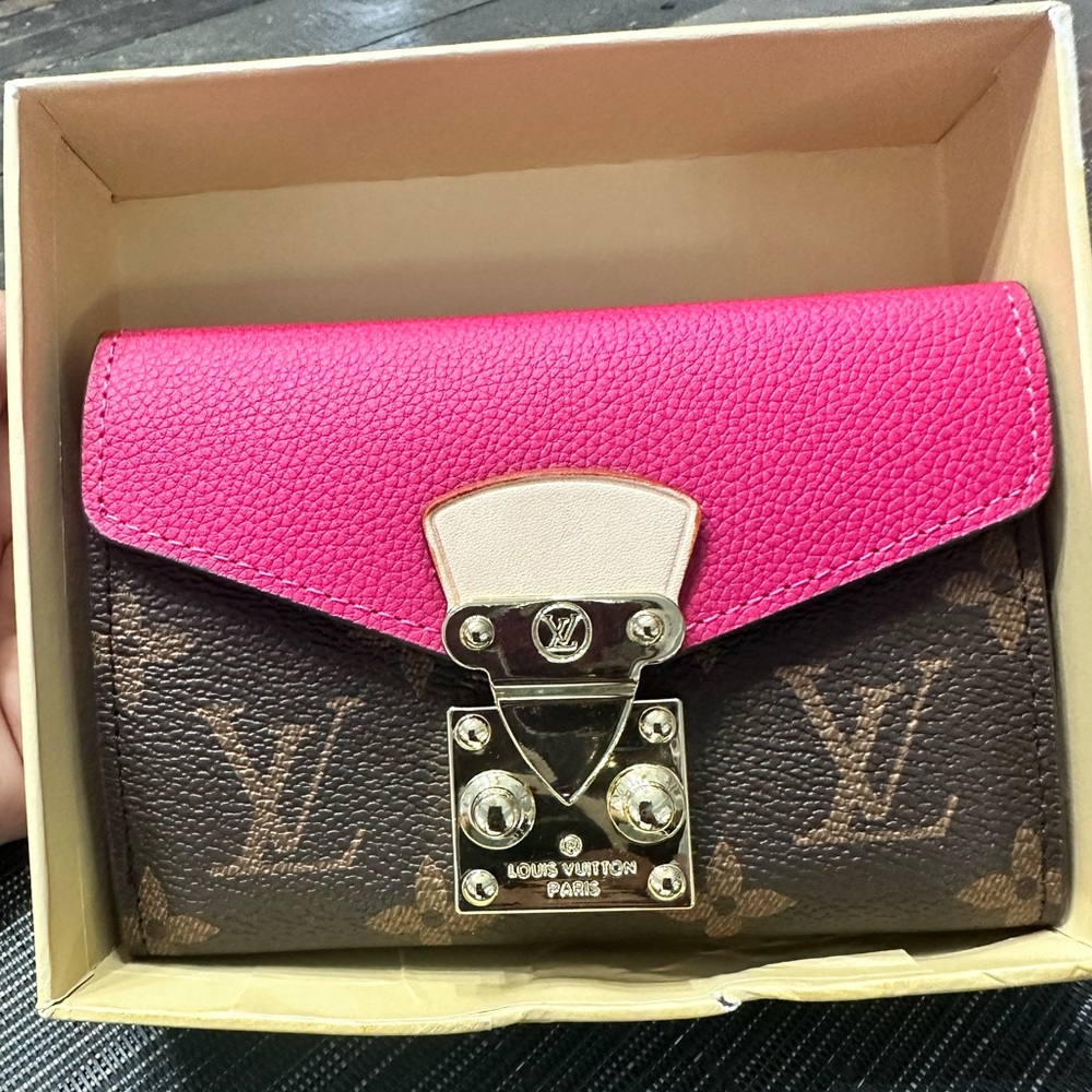 LV Small wallet pink accents